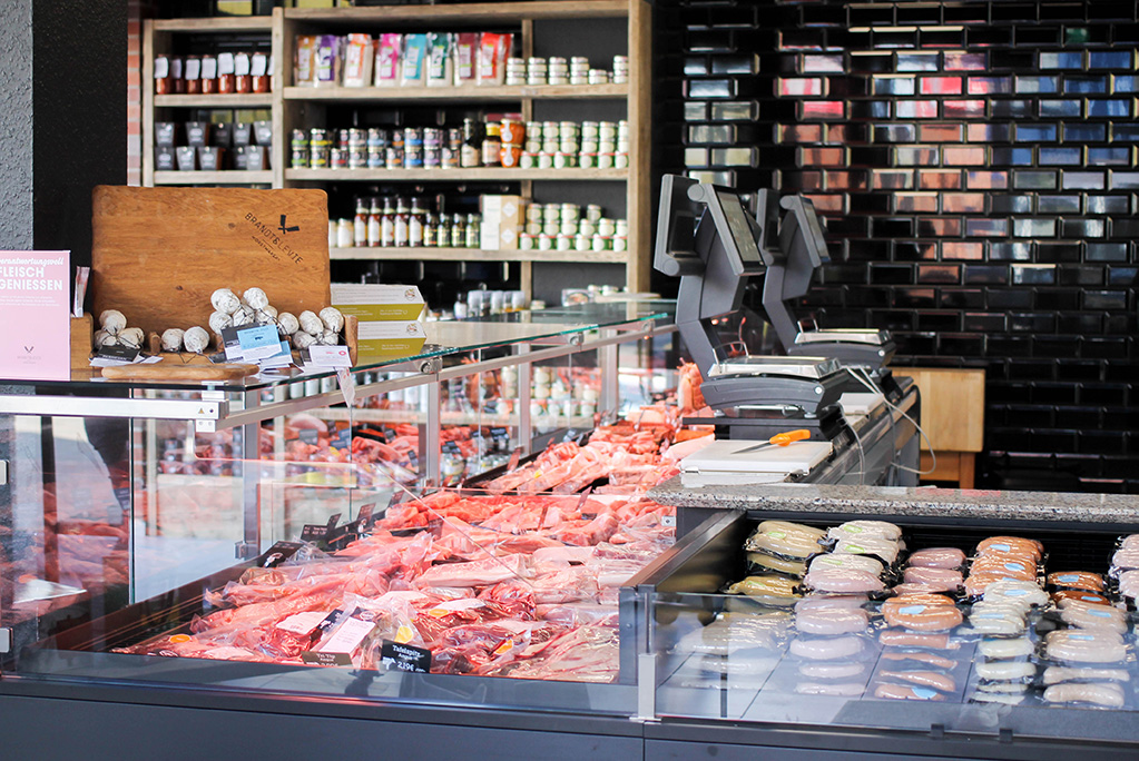 gefüllte Fleischtheke