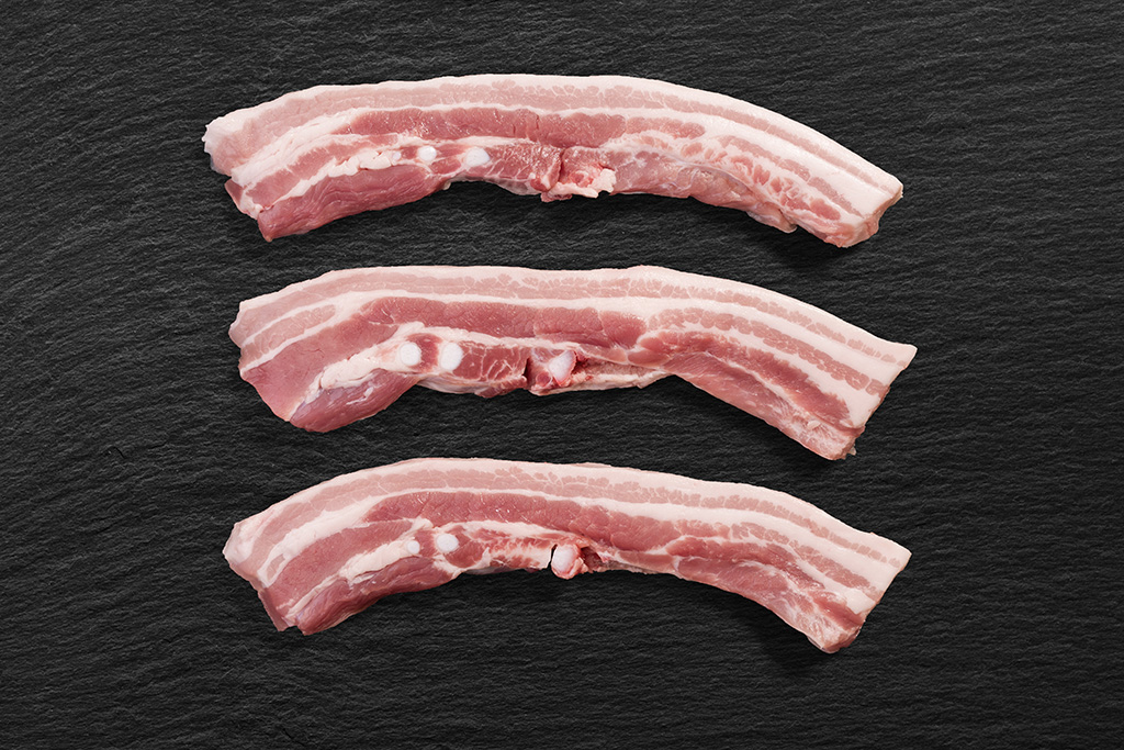 Bauchsteaks vom Aktivstall-Schwein drei Scheiben Bauchsteak