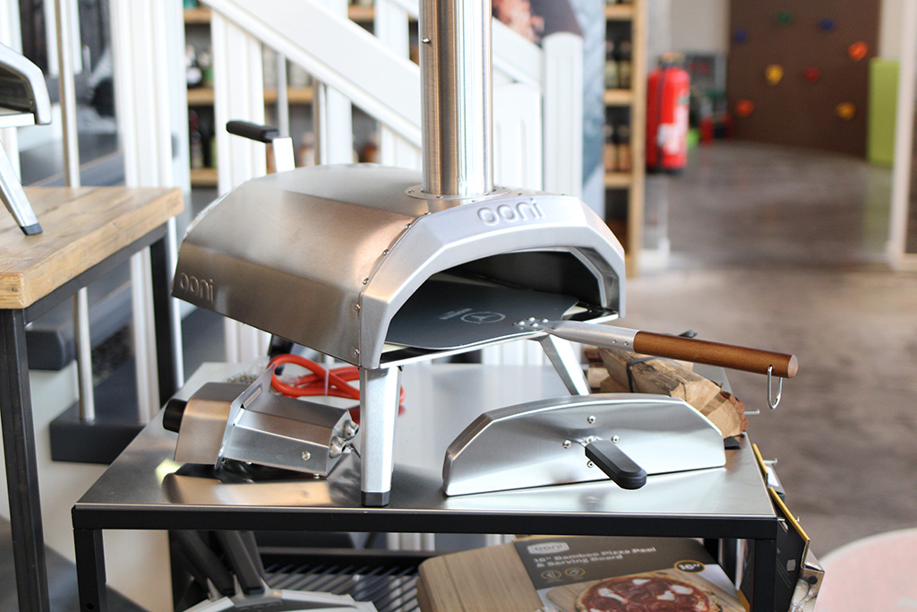 OONI Pizzaofen silberner Pizzaofen