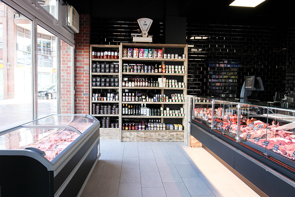 Kühltruhe, Feinkost-Regal, gefüllte Fleischtheke