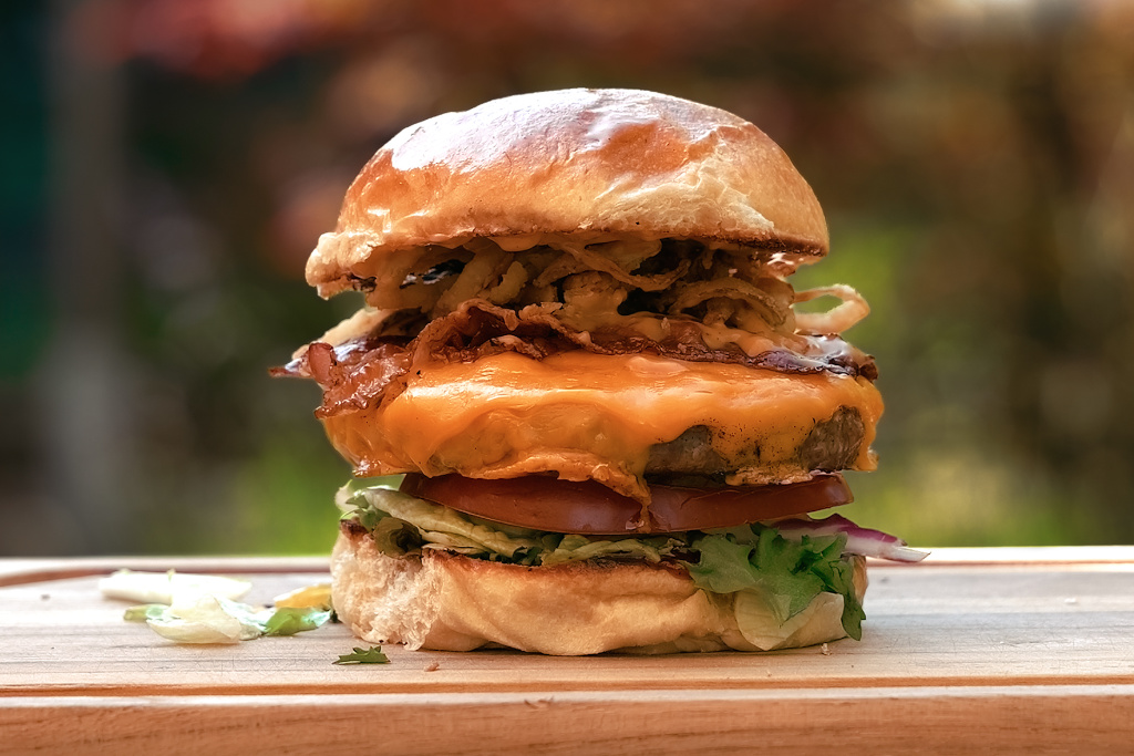 Cheeseburger in Kalieber BBQ-BASE