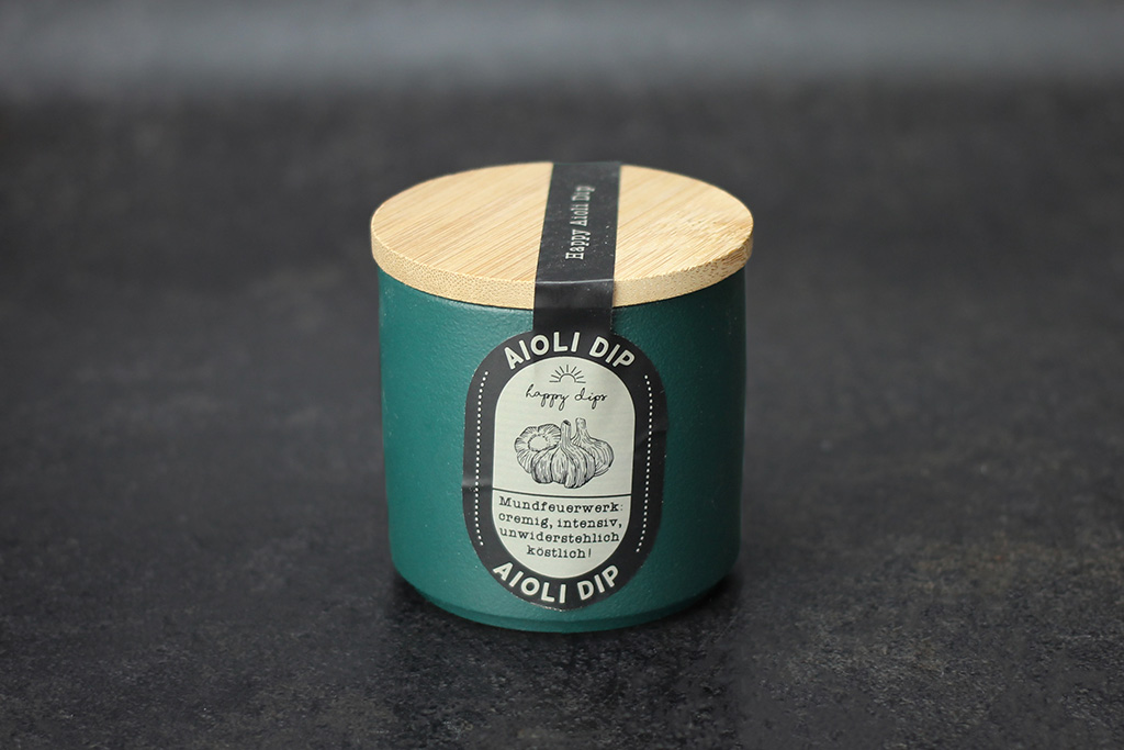 Dose mit Gewürzmischung