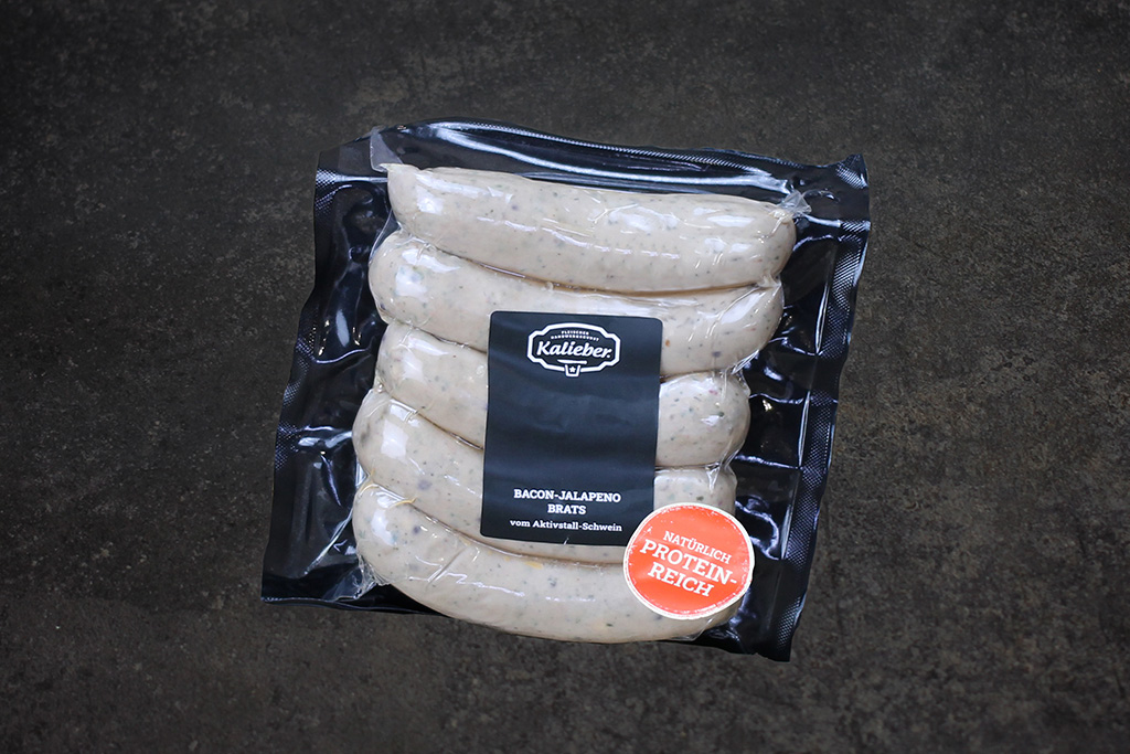 Bacon Jalapeno Brats vom Aktivstall-Schwein Packung mit fünf Bratwürsten