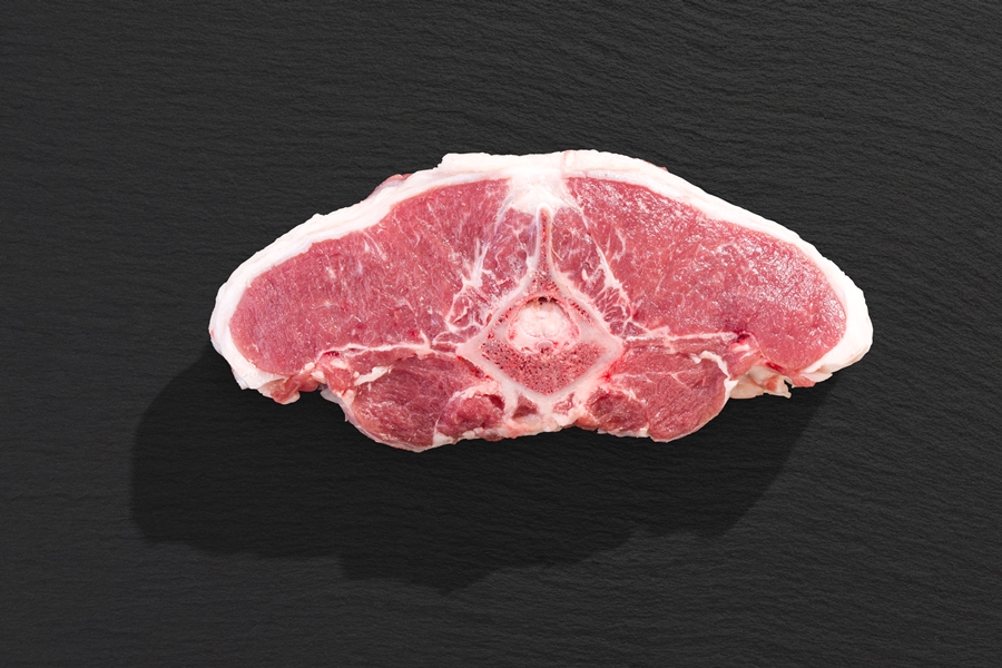 Ein frisches Lammkotelett Schmetterlingsschnitt