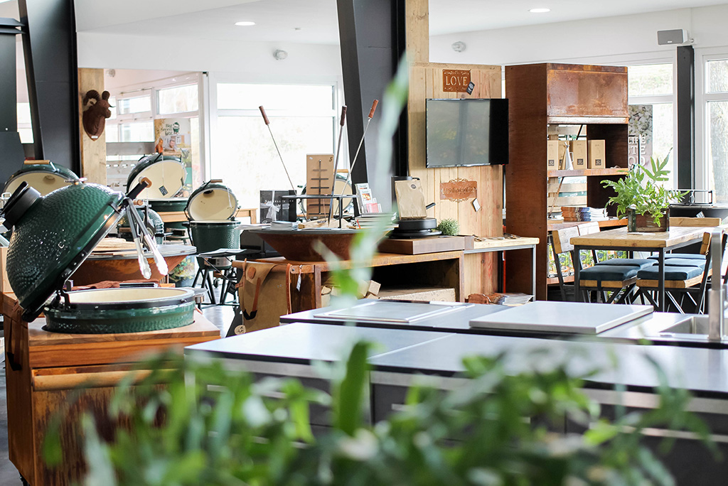 Ladenlokal mit Grills & mehr