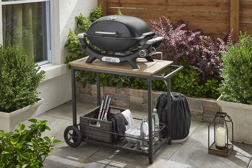 Gasgrill von Weber auf Terrasse