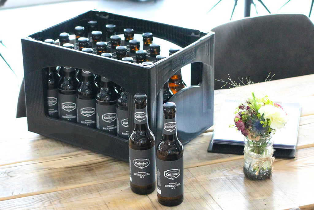 Kiste Kalieber Bierbuddel N° 1