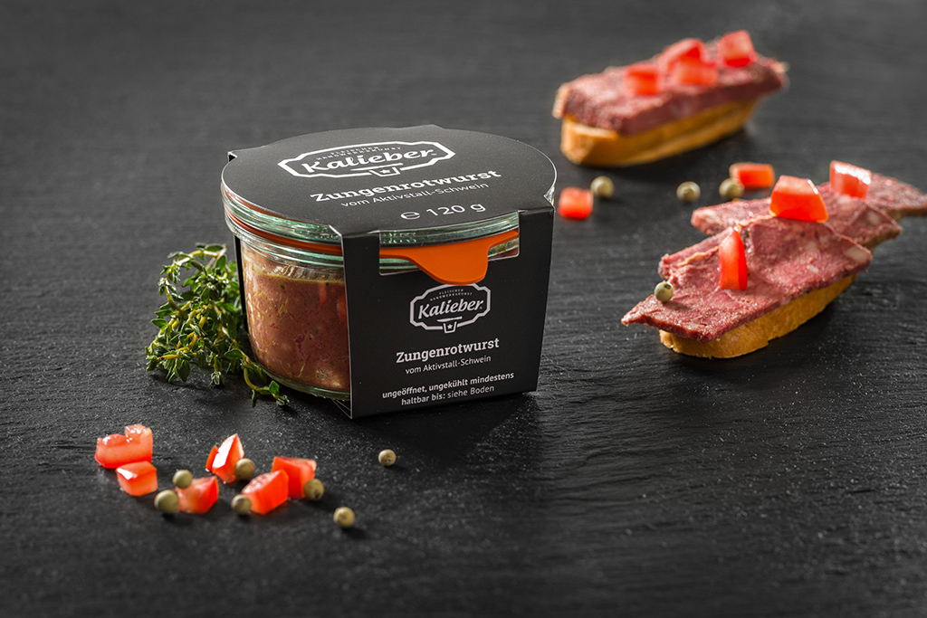 Zungenrotwurst vom Aktivstall-Schwein im Glas  Brot mit Zungenrotwurst, Weck-Glas mit Zungenrotwurst, Dekoration