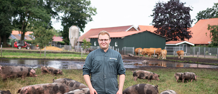 Landwirt Christian Pohlabeln in Schweineweide