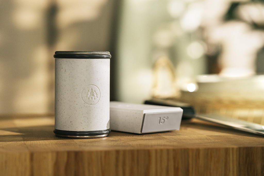 HORL Rollschleifer & Leere auf einem Holzbrett