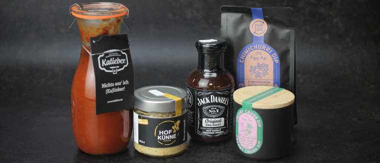 Verschiedene Saucen und Dips