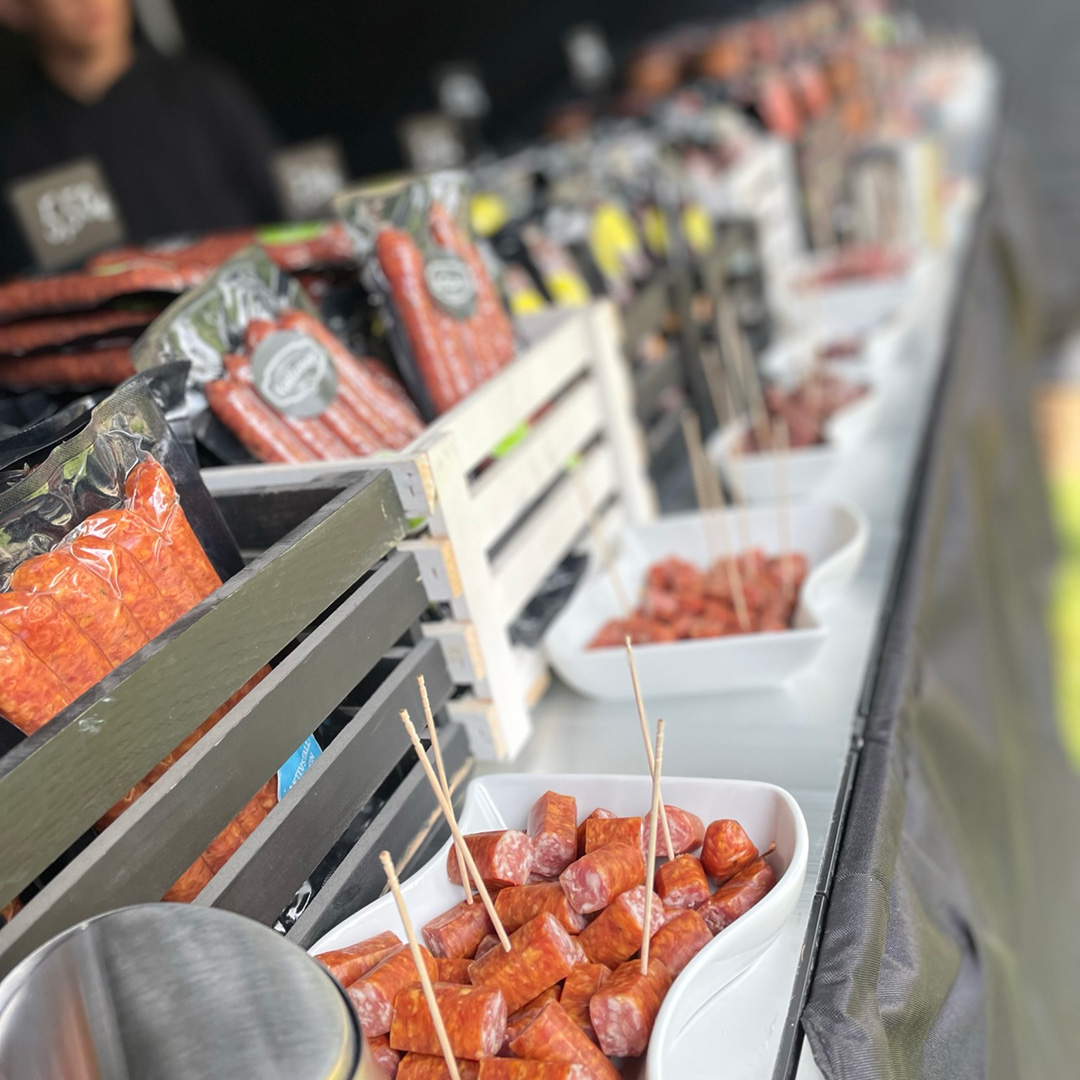 Feinkostauswahl auf Dorfpartie