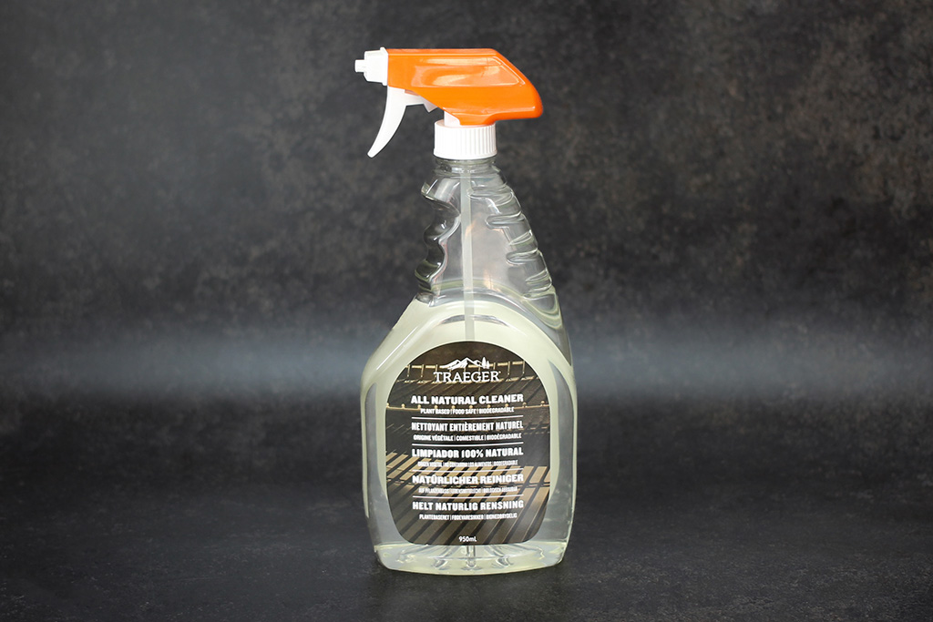 Flasche mit Grillreiniger 