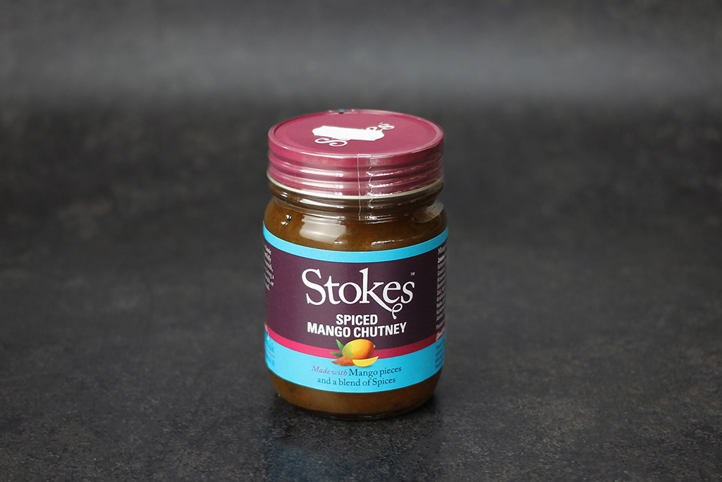 Glas mit Spiced Mango Chutney